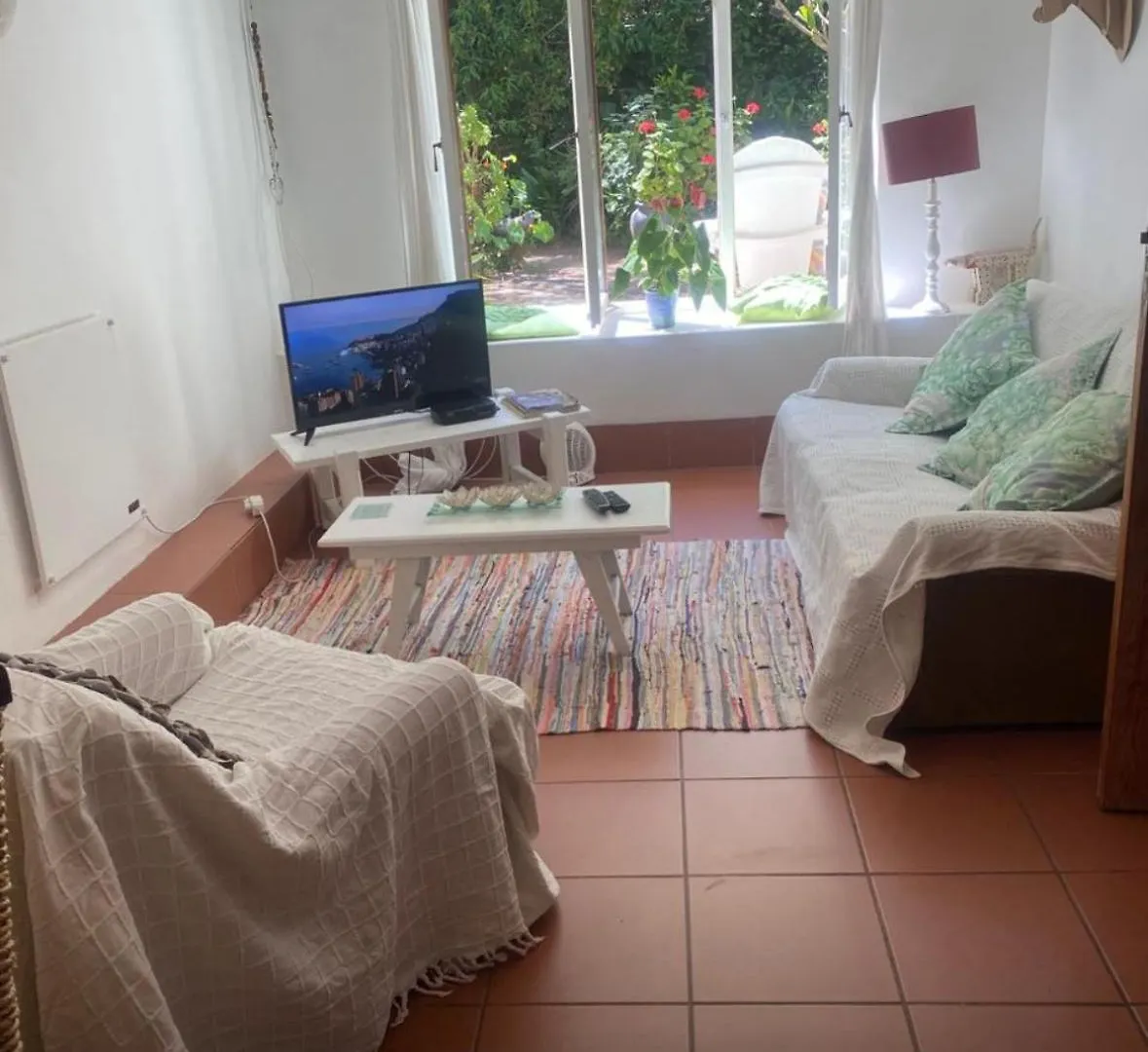 Olive Tree Garden Apartment 1 ケープタウン 南アフリカ